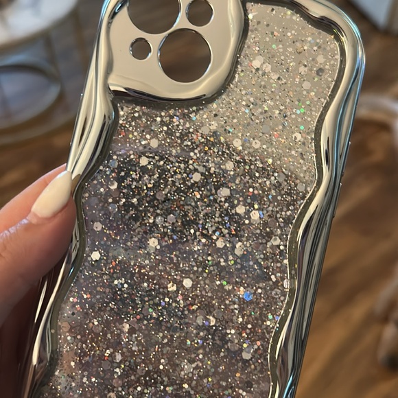 iPhone 14 Pro case - Picture 2 of 2